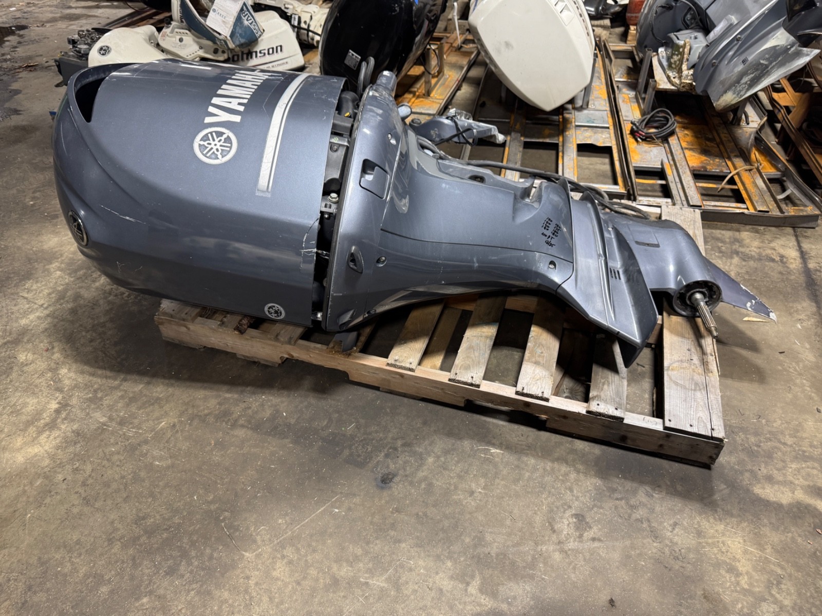 2010 Yamaha F350 V8 4-Stroke 25" Outboard Boat Motor Engine Runs Decent Shape
