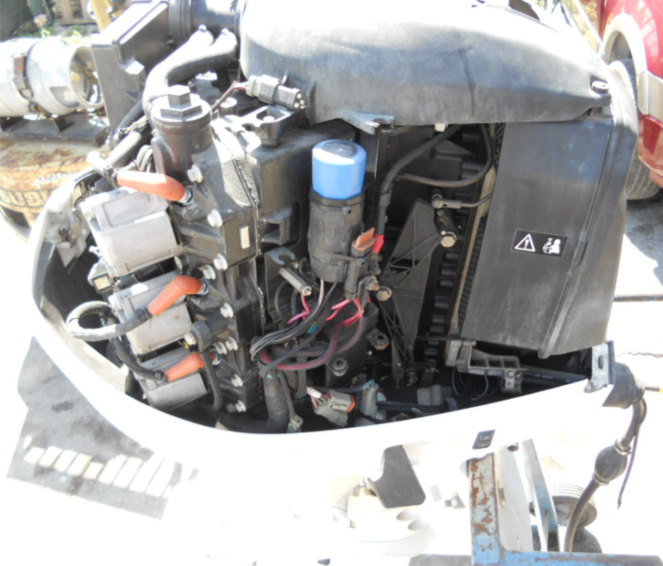 2012 Evinrude E-TEC 200 HP 2-Stroke DFI Outboard Motor – 25" Shaft – 350 Hours – Complete Rigging Included