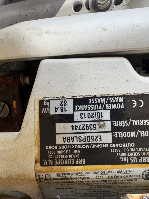 2013 Evinrude E-TEC 25HP DFI 2-Stroke 20" Outboard Motor | Electric Start | Power Trim & Tilt | Controls Included