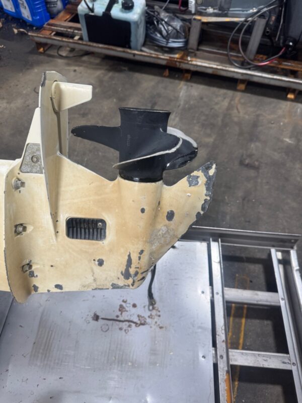 2013 Evinrude E-TEC 25HP DFI 2-Stroke 20" Outboard Motor | Electric Start | Power Trim & Tilt | Controls Included