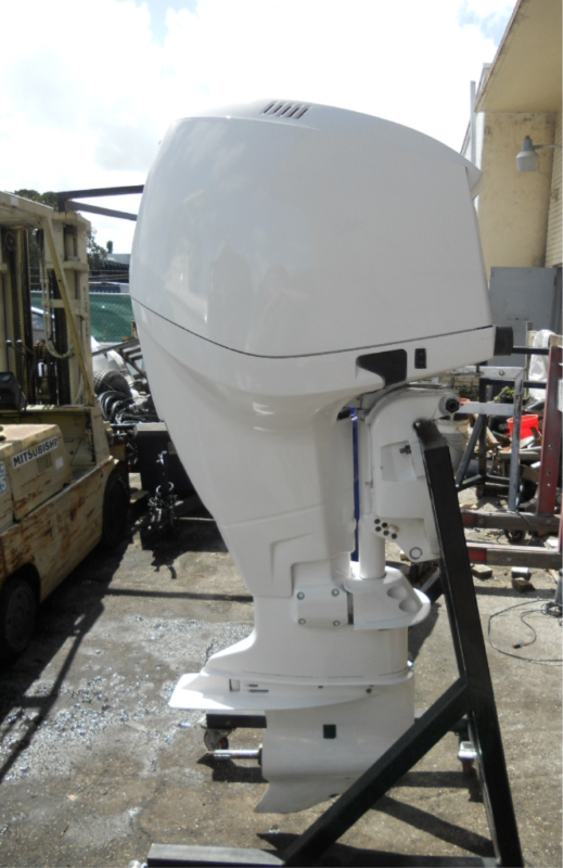 2014 Evinrude E-TEC 250HP 2-Stroke EFI Outboard Motor – 30" Shaft – 374 Hours – Right-Hand Rotation