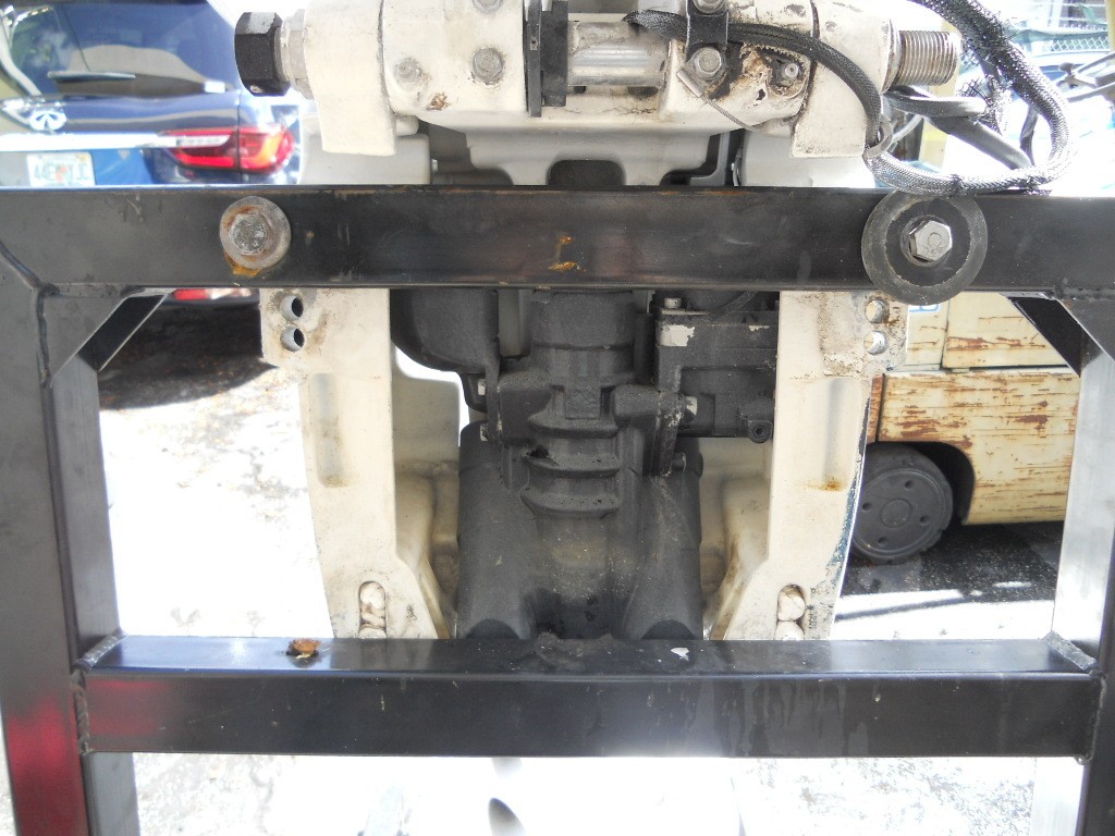 2014 Evinrude E-TEC 250HP 2-Stroke EFI Outboard Motor – 30" Shaft – 374 Hours – Right-Hand Rotation