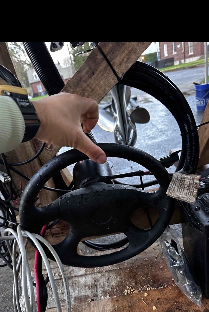 2016 Evinrude E-TEC HO 200HP 2 stroke outboard motor in excellent condition.