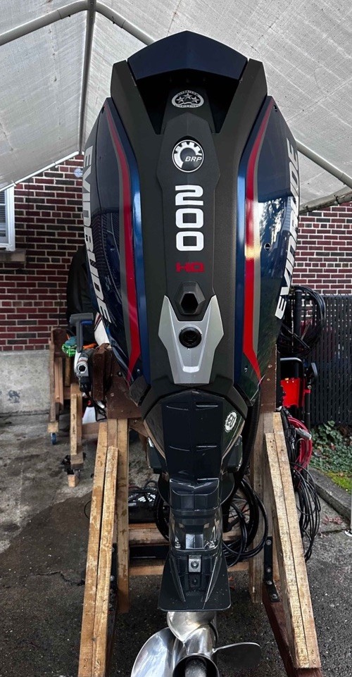 2016 Evinrude E-TEC HO 200HP 2 stroke outboard motor in excellent condition.