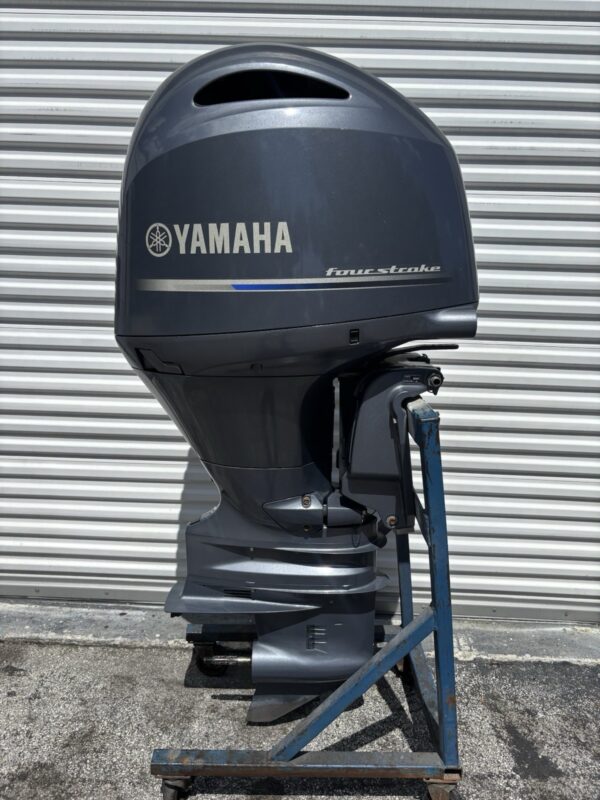 2016 Yamaha F150XB 150 HP 4-Stroke EFI Outboard Motor – 25" Shaft – 776 Hours – Complete Rigging Included