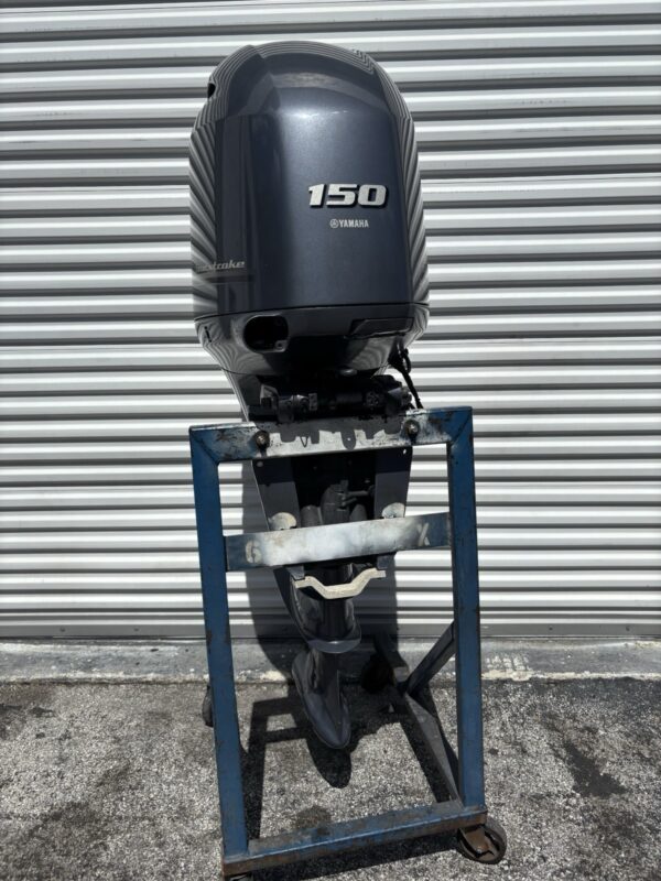 2016 Yamaha F150XB 150 HP 4-Stroke EFI Outboard Motor – 25" Shaft – 776 Hours – Complete Rigging Included