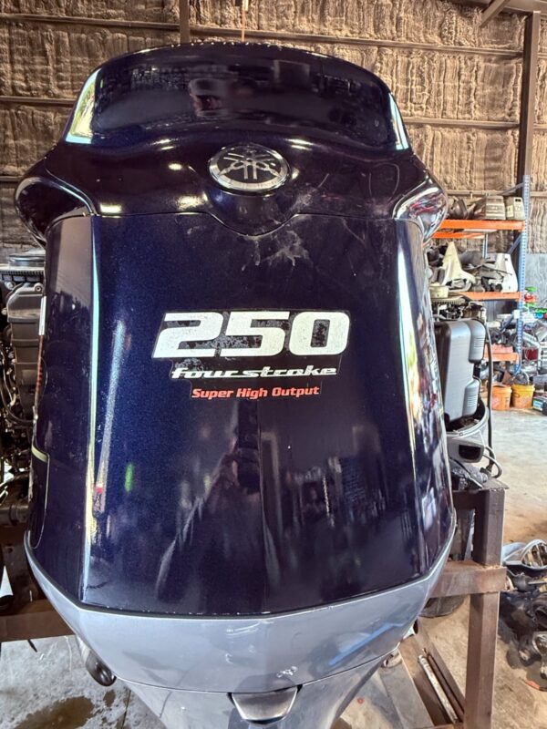 Used 2019 Yamaha VMAX SHO 250 HP V6 4-Stroke EFI Outboard Motor – Low Hours