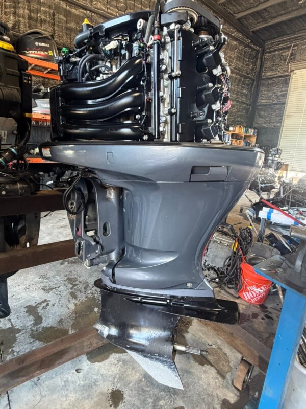 Used 2019 Yamaha VMAX SHO 250 HP V6 4-Stroke EFI Outboard Motor – Low Hours