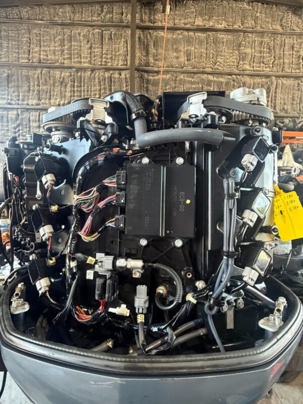 Used 2019 Yamaha VMAX SHO 250 HP V6 4-Stroke EFI Outboard Motor – Low Hours