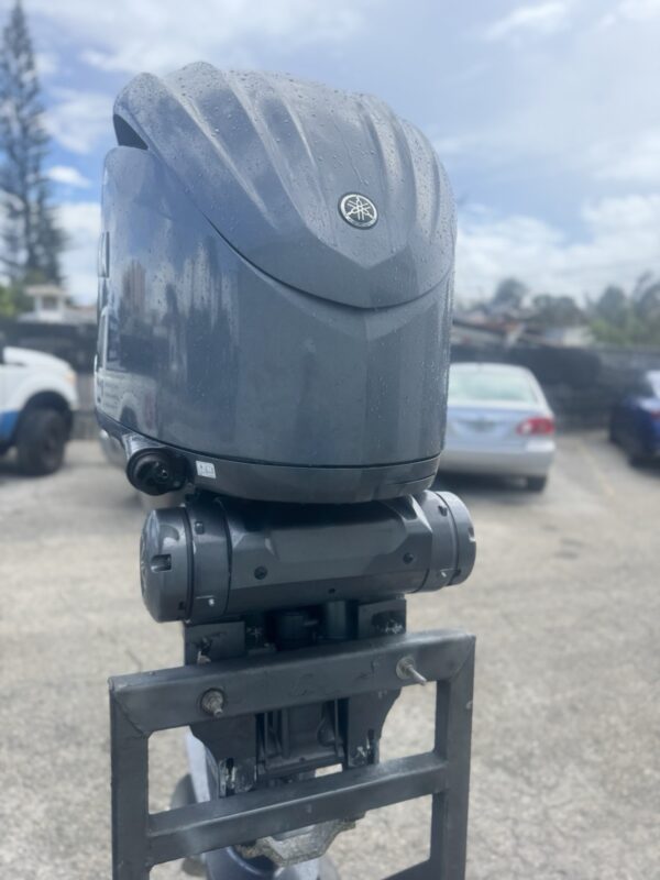 2022 Yamaha F300 300HP 4-Stroke Outboard Motor | 25" or 30" Shaft | Digital Controls & Complete Rigging Included