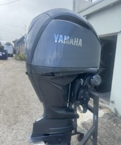 2022 300 HP 300HP YAMAHA FOUR STROKE OUTBOARD MOTOR
