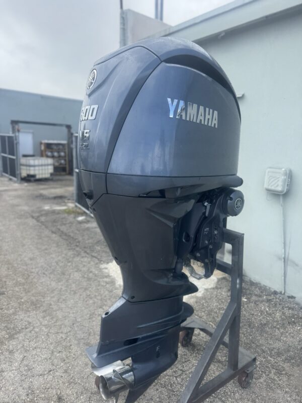 2022 Yamaha F300 300HP 4-Stroke Outboard Motor | 25" or 30" Shaft | Digital Controls & Complete Rigging Included