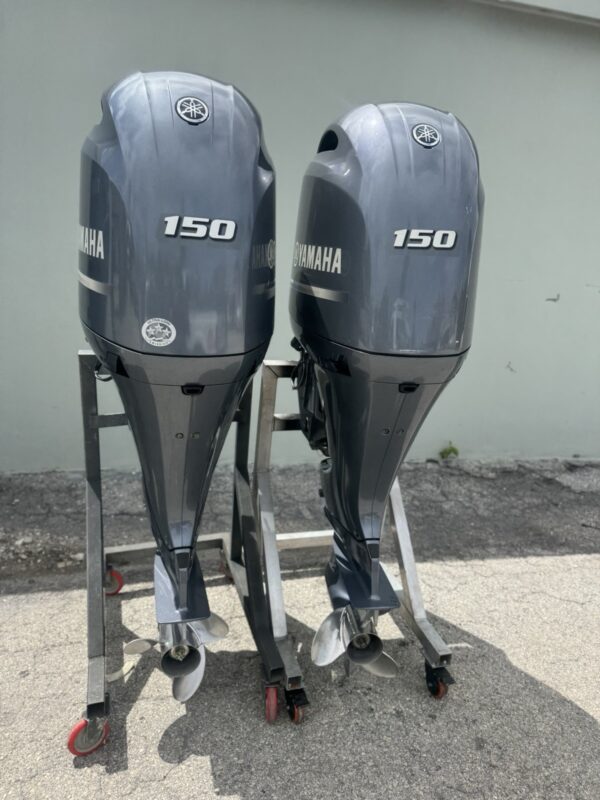 Used Pair of 2023 Suzuki DF150 150 HP EFI 4-Stroke Outboard Motors – 25″ (X) Digital Fly-By-Wire Twin Package