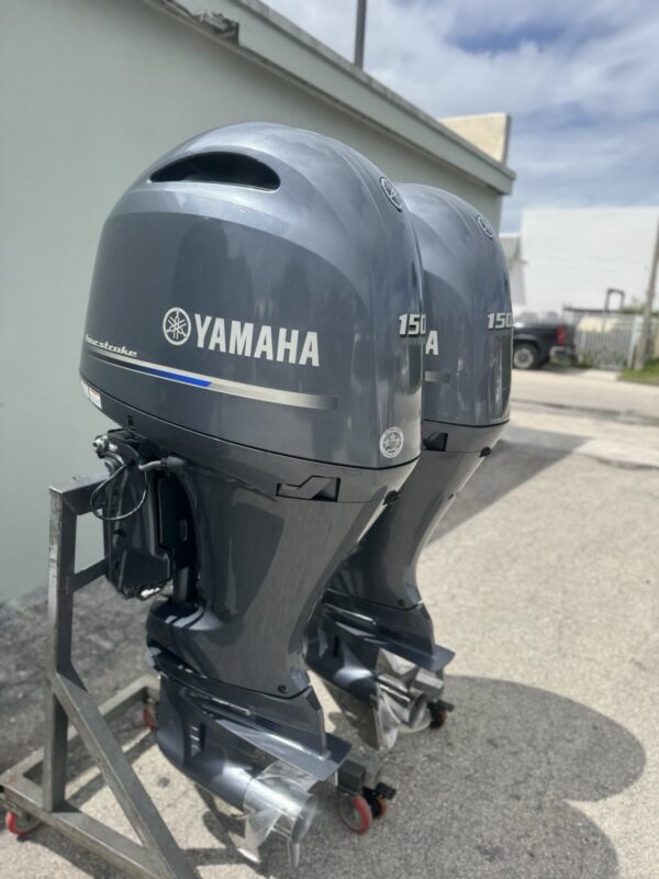 Used Pair of 2023 Suzuki DF150 150 HP EFI 4-Stroke Outboard Motors – 25″ (X) Digital Fly-By-Wire Twin Package