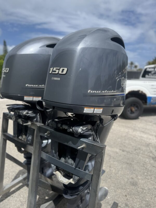 Used Pair of 2023 Suzuki DF150 150 HP EFI 4-Stroke Outboard Motors – 25″ (X) Digital Fly-By-Wire Twin Package
