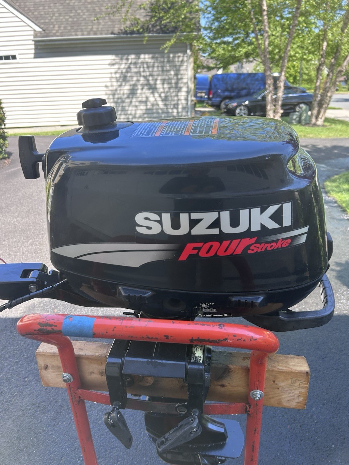 4 stroke Suzuki DF6 Outboard Motor 6hp Great Condition Low Hours.