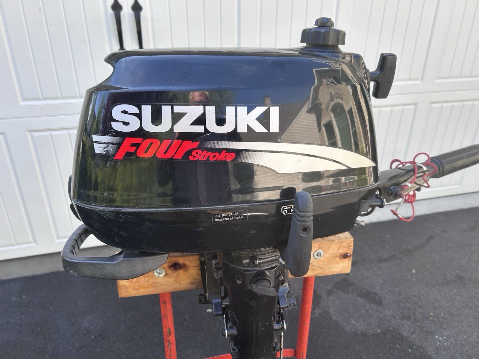 4 stroke Suzuki DF6 Outboard Motor 6hp Great Condition Low Hours.