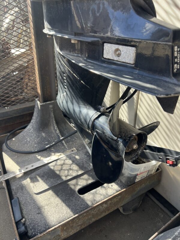 Used 2013 Mercury 40 HP 4-Stroke Long Shaft Outboard Motor