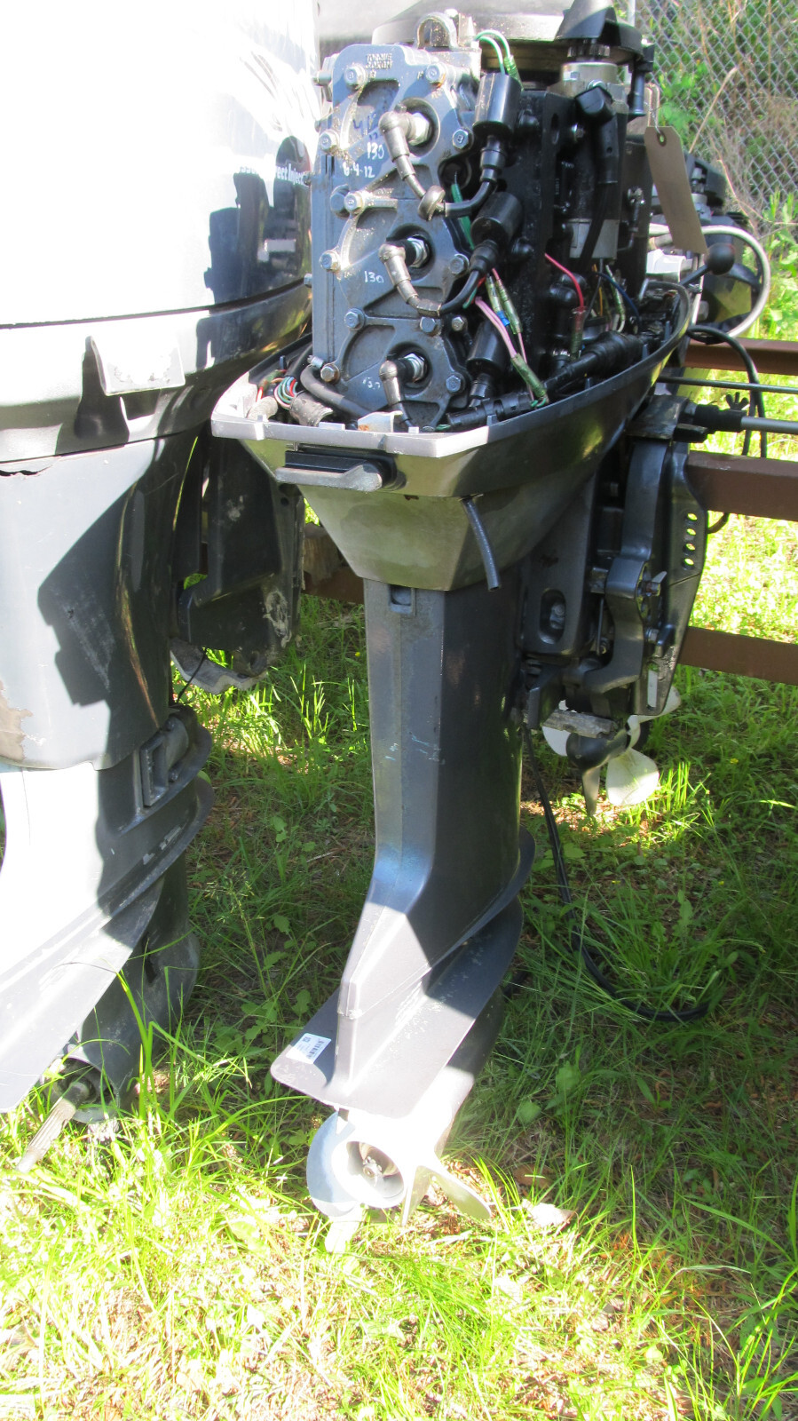 50HP Yamaha Outboard Motor w/ tiller Arm 20" Shaft 120 120 120 PSI