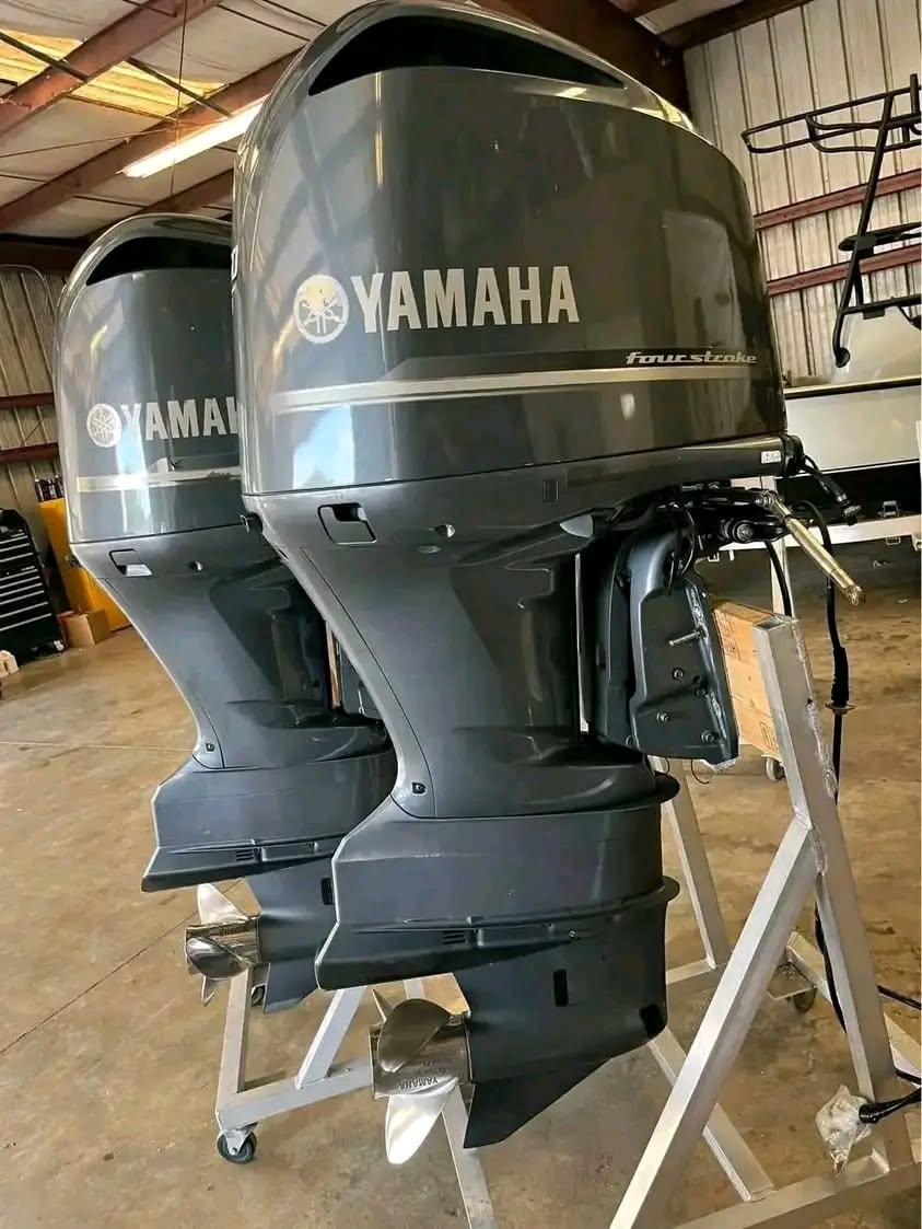 Twin 2025 Yamaha F350 V8 350HP Outboard Motors | 170 Hours | Complete Rigging & Factory Warranty - Image 3