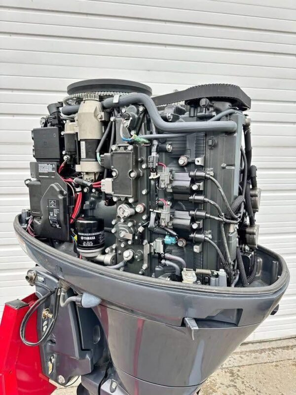 2021 Yamaha F150XB 150 HP 4-Stroke EFI 25" Shaft Outboard Motor