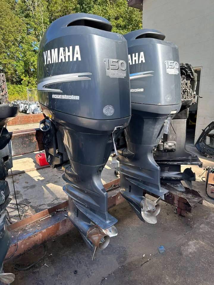 Pair of 2005 Yamaha F150 150HP 4-Stroke Outboard Motors | 25" XL Counter Rotation | Rigging & Controls Included