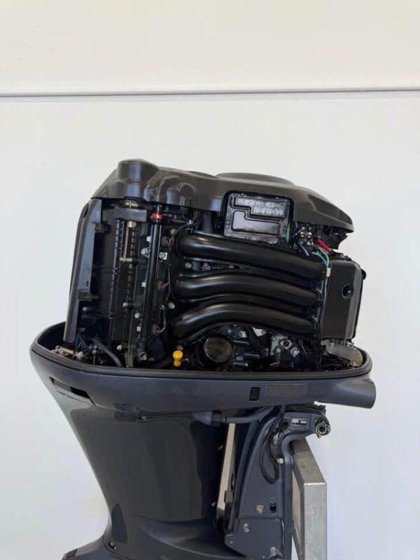 Twin Set of 2011 Yamaha F300 300 HP V6 4-Stroke EFI Outboard Motors – 25" Shaft – Digital Fly-By-Wire