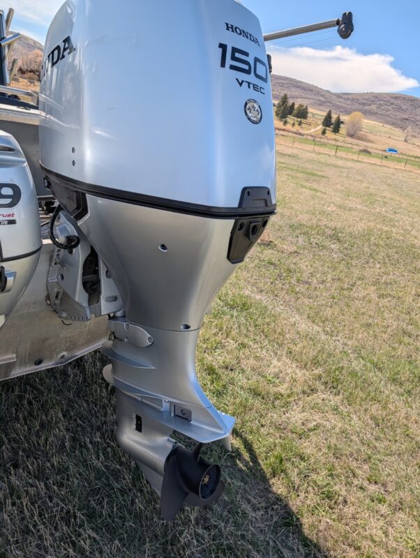 Used Honda 4-Stroke Outboard Motor – Low Hours, Warranty Remaining, Complete Setup