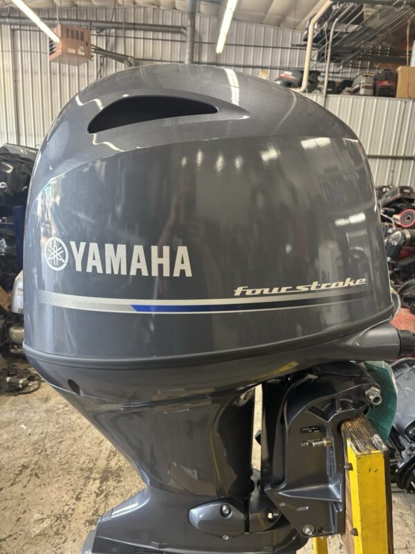 New 2025 Yamaha 115 HP EFI 4-Stroke 20″ (L) Long Shaft Outboard Motor