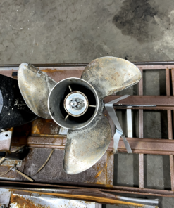Pair 1999 Yamaha 150 hp Carbureted 2-Stroke 25