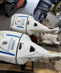 Pair 2005 Evinrude 225 hp ETEC 2-Stroke 25