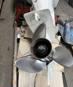 Pair 2005 Evinrude 225 hp ETEC 2-Stroke 25