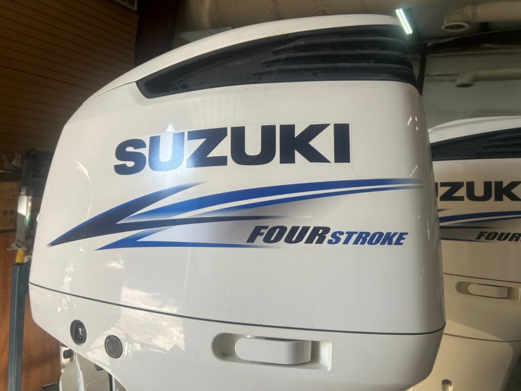 Used Pair of 2016 Suzuki DF250APXXW 250 HP V6 4-Stroke Outboard Motors – 30″ (XXL) Port & Starboard Set