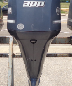 Used 2018 Yamaha LF300XCA 300HP Four Stroke Outboard Motor – 25 Inch Shaft – Counter Rotation