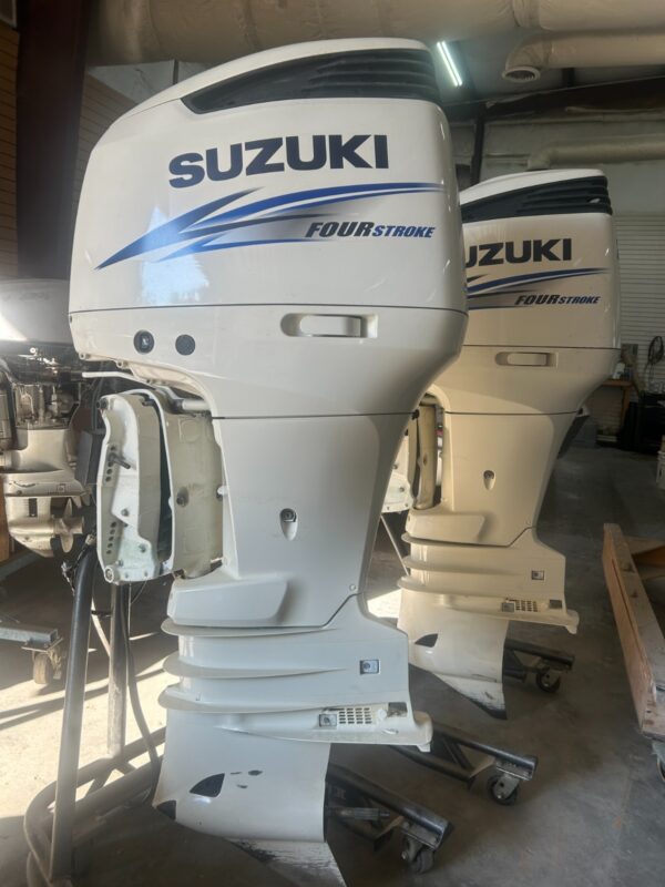 Used Pair of 2016 Suzuki DF250APXXW 250 HP V6 4-Stroke Outboard Motors – 30″ (XXL) Port & Starboard Set