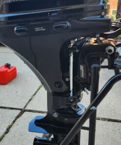 Suzuki 15 HP Four Stroke Outboard Motor - Model DF15AS5 15