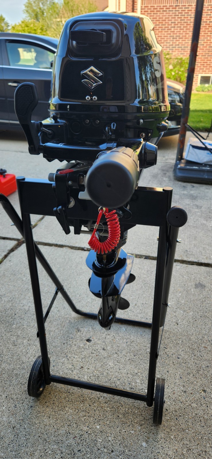 Suzuki 15 HP Four Stroke Outboard Motor - Model DF15AS5 15" Short Shaft