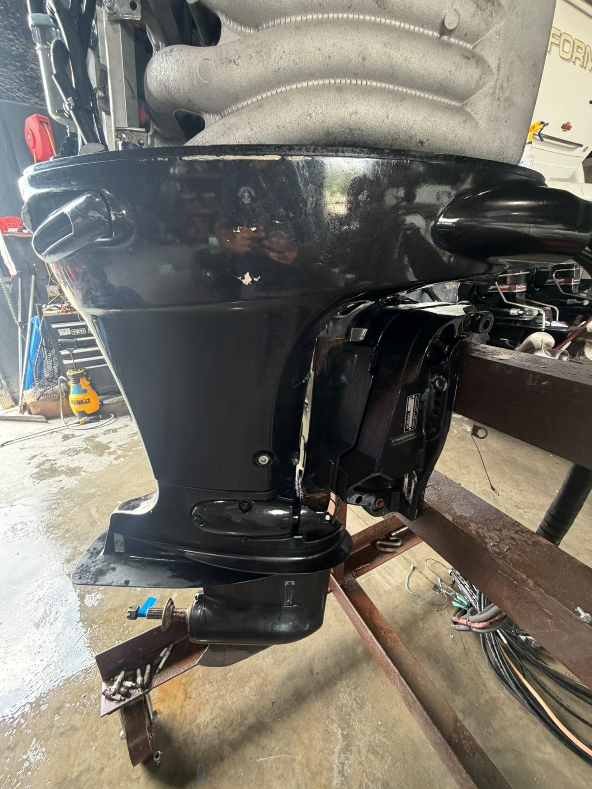 Suzuki DF115 FourStroke EFI Outboard Motor – 25" Shaft – 178 Hours – Freshwater
