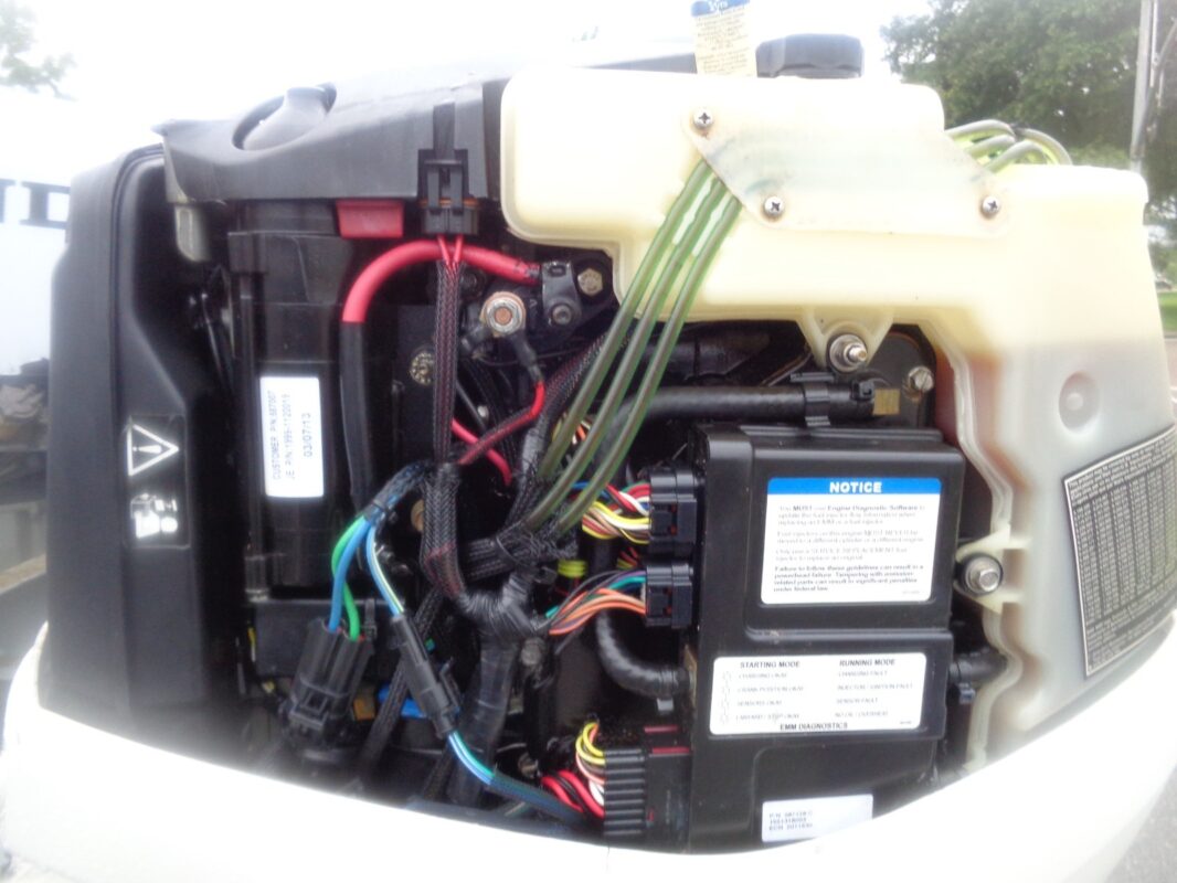 2013 Evinrude E-TEC 90HP 2-Stroke EFI Outboard Motor – 20" Shaft – Ready to Mount & Run