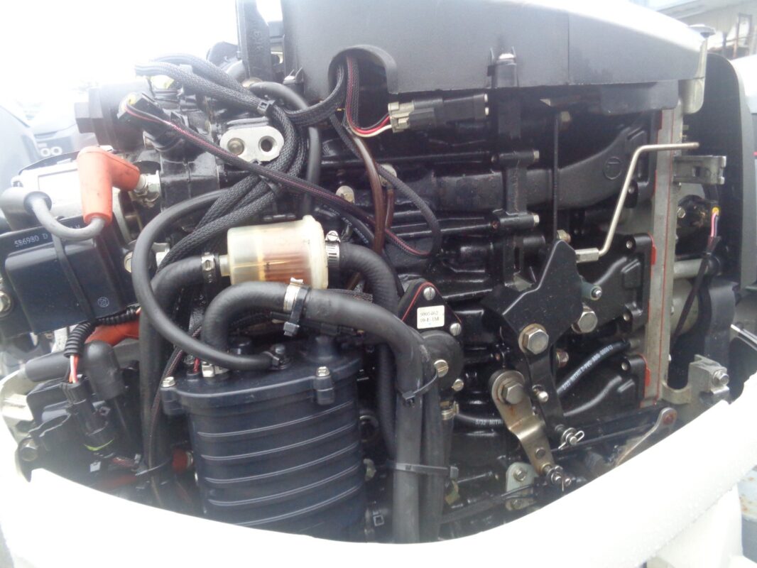 2013 Evinrude E-TEC 90HP 2-Stroke EFI Outboard Motor – 20" Shaft – Ready to Mount & Run