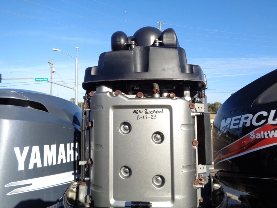 Used 2020 Suzuki DF350A 350 HP V6 4-Stroke Digital Shift Outboard Motor – 30″ (XXL)