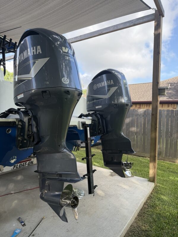Used Pair of 2019 Yamaha F350 350 HP V8 4-Stroke Outboard Motors