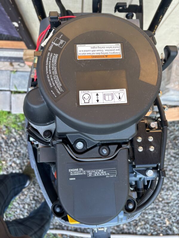 New Condition 2011 Yamaha 9.9 HP 4-Stroke Outboard Motor – 20″ (L) Shaft – Never Used