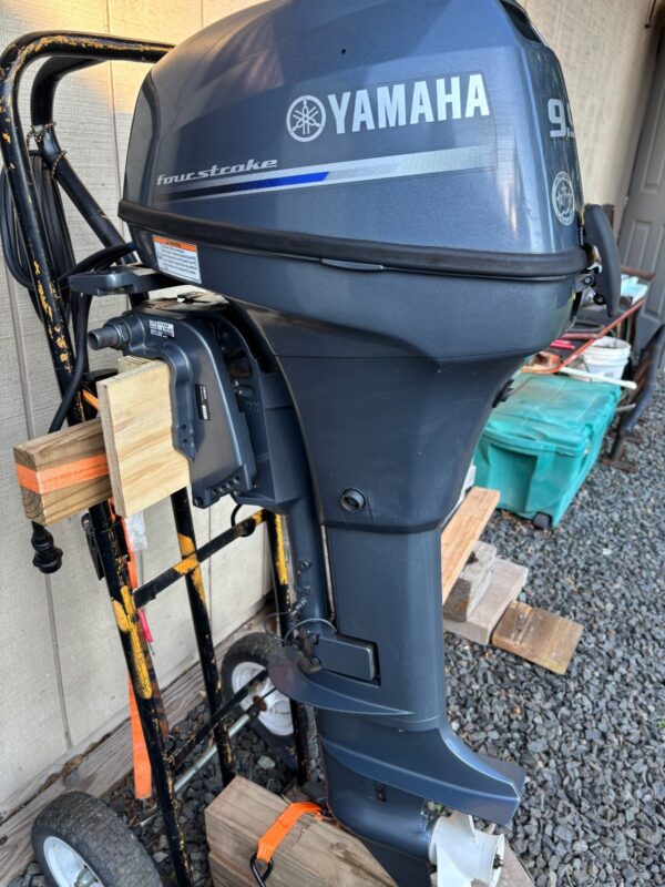 New Condition 2011 Yamaha 9.9 HP 4-Stroke Outboard Motor – 20″ (L) Shaft – Never Used