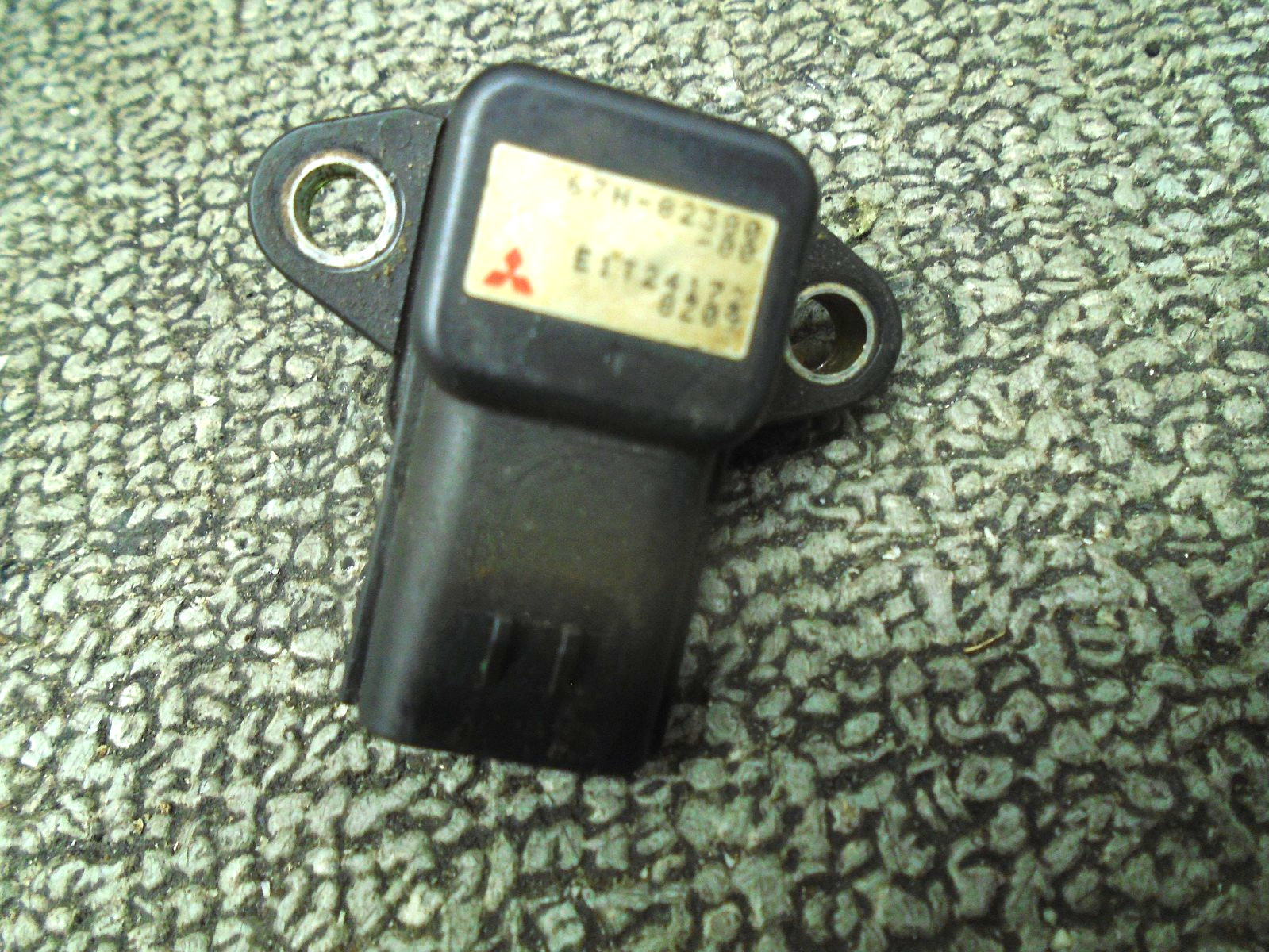 Yamaha Outboard Motor 1999-2009 150-300 Hp OEM Pressure Sensor 67H-82380-00-00