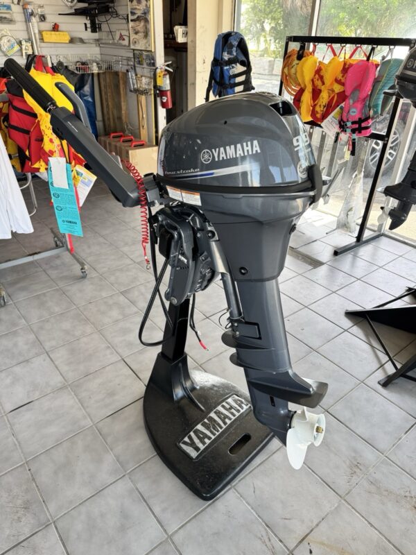 New Yamaha T9.9XPHB 9.9 HP High Thrust 4-Stroke Electric Start Power Tilt 25″ (X) Outboard Motor