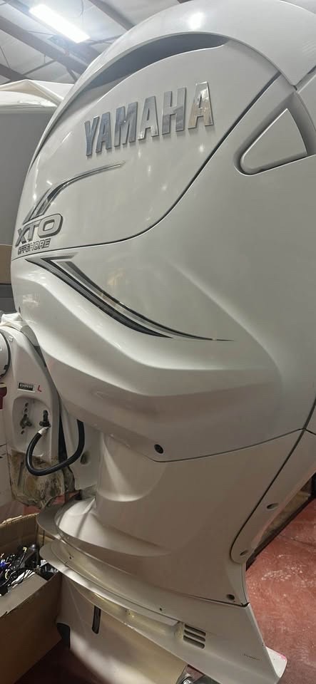 Yamaha XTO 425 HP 5.6L V8 Outboard Engines 25" Shaft, 955 hours