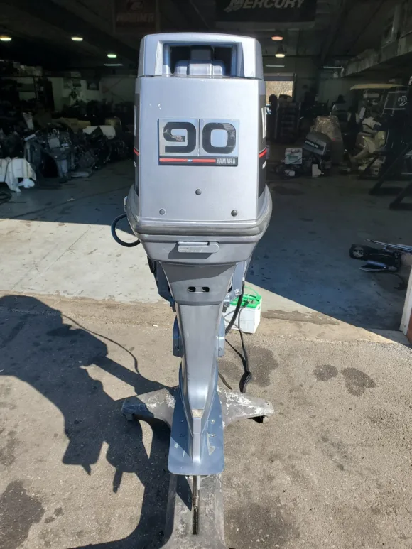 Used 1989 Yamaha 90 HP 3-Cylinder Carbureted 2-Stroke 20″ (L) Outboard Motor