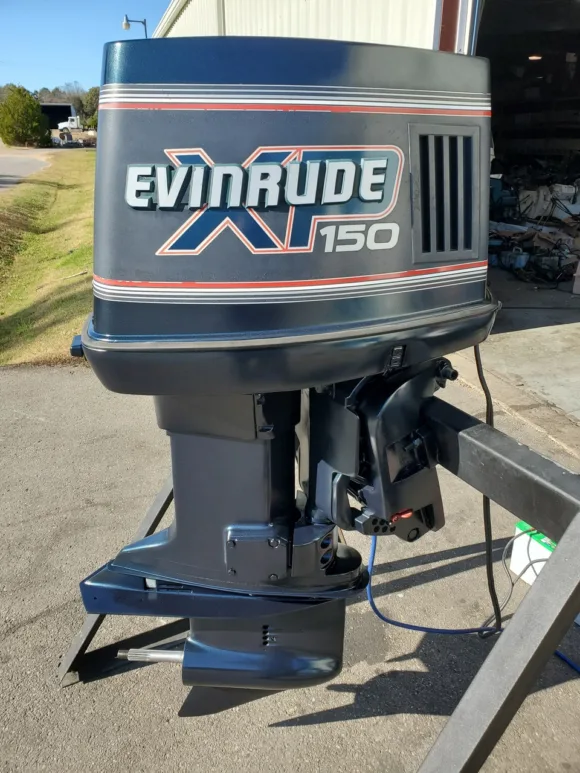 Used 1991 Evinrude XP 150HP V6 Carbureted 2-Stroke Outboard Motor – 20" Long Shaft – Electric Start – Freshwater