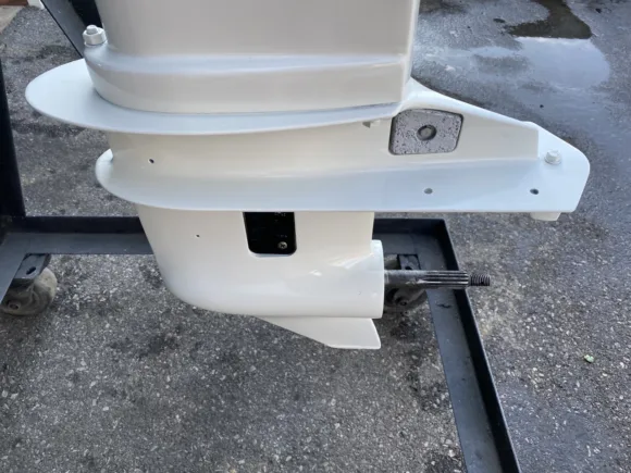 Used 1992 Johnson 25HP 2-Cylinder Carbureted 2-Stroke Outboard Motor – 20" Long Shaft – Electric Start – Freshwater